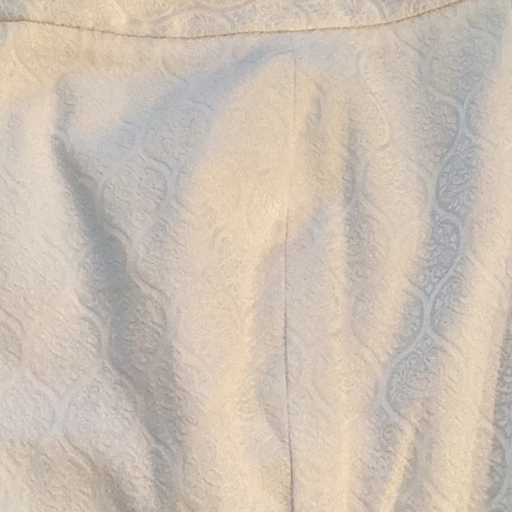 Rafael white trouser with embossed print! Size 6.